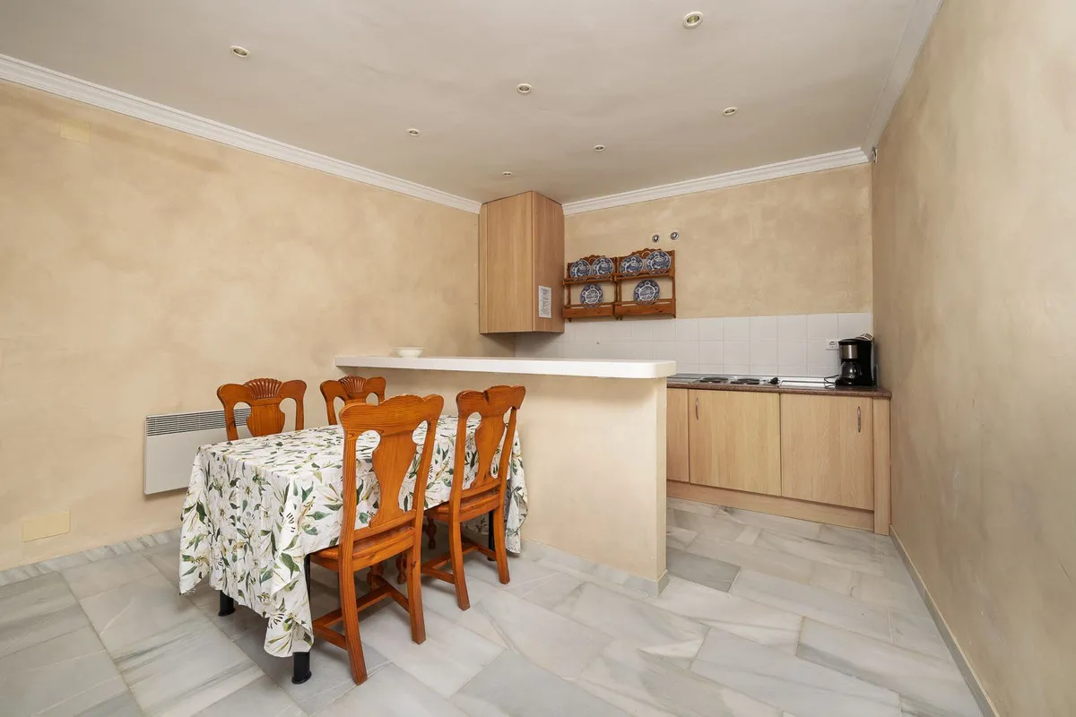 0efc4f7b-e2ff-4467-9a85-6940e882ed80