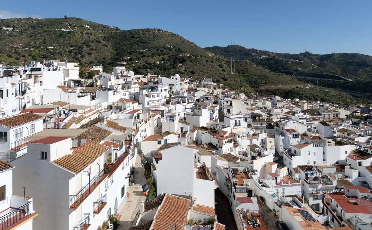 2a71296e-6f54-438a-b3a6-3074a6d7f872