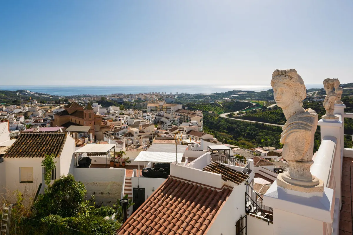 fb5a3883-2289-4fd8-ad7c-7cc1638e44ff