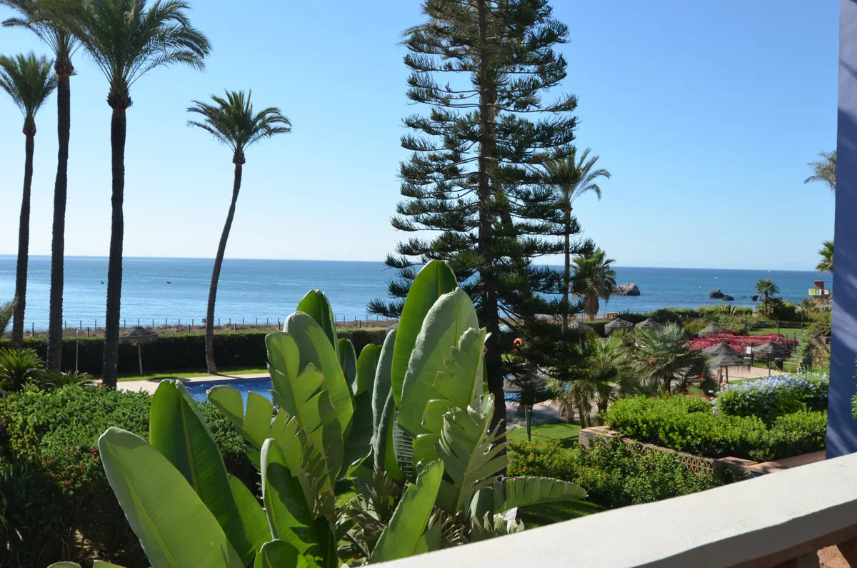 e1a53a87-0a5b-47b9-879b-f3cd4d53023d