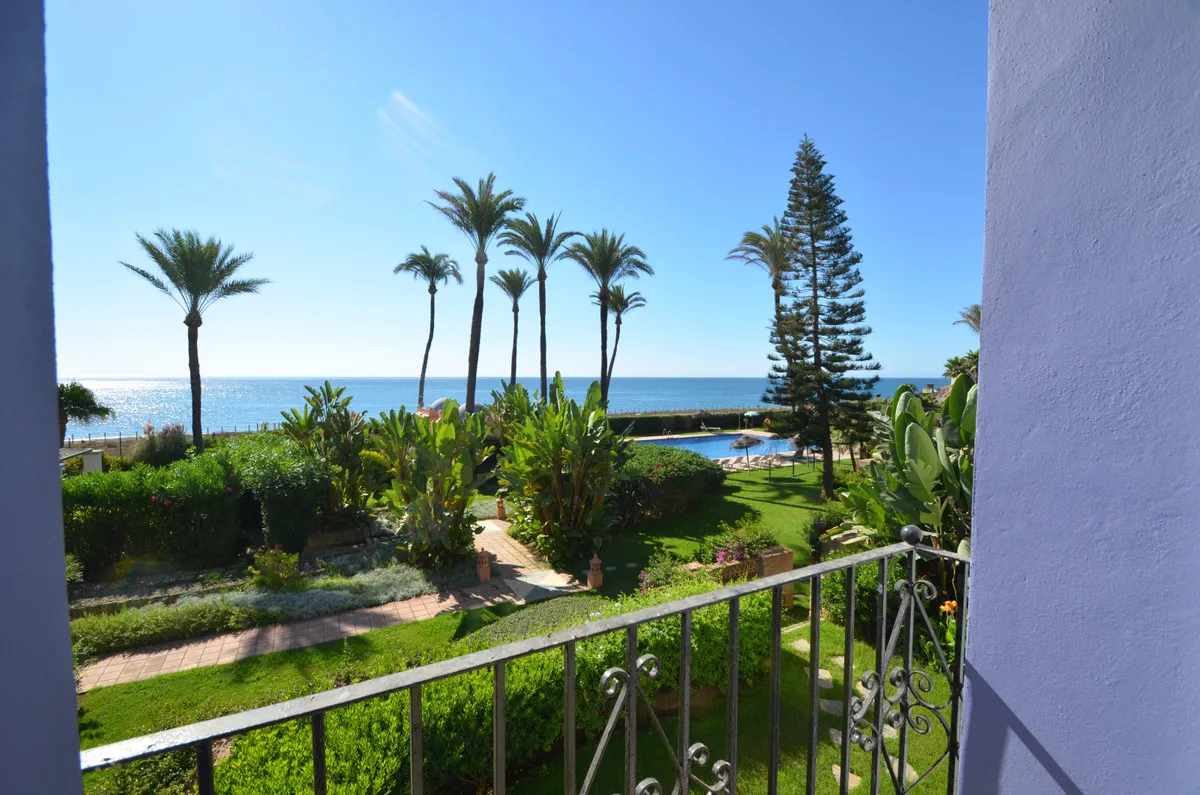 e586ff1b-d9c0-4d74-9f05-b94fef584524