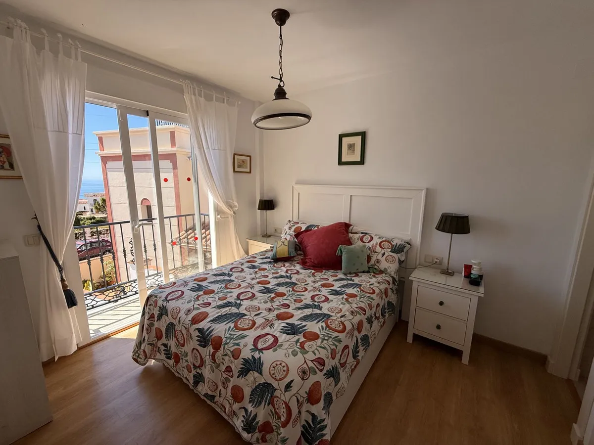 05edf93b-e630-4f4f-878a-2575b4aab90b