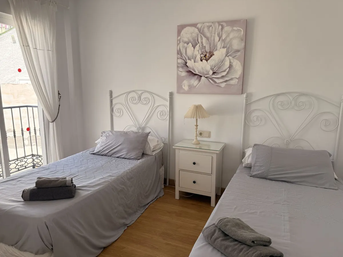 46b85eae-7152-419d-8b49-f9b997d08686