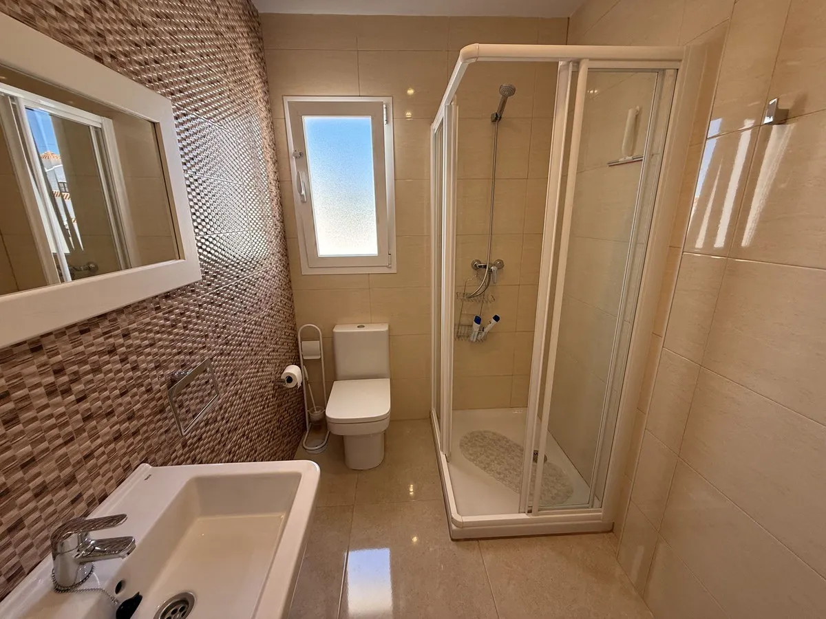 54e4434c-cde9-4dc0-9031-36946a9e28b8