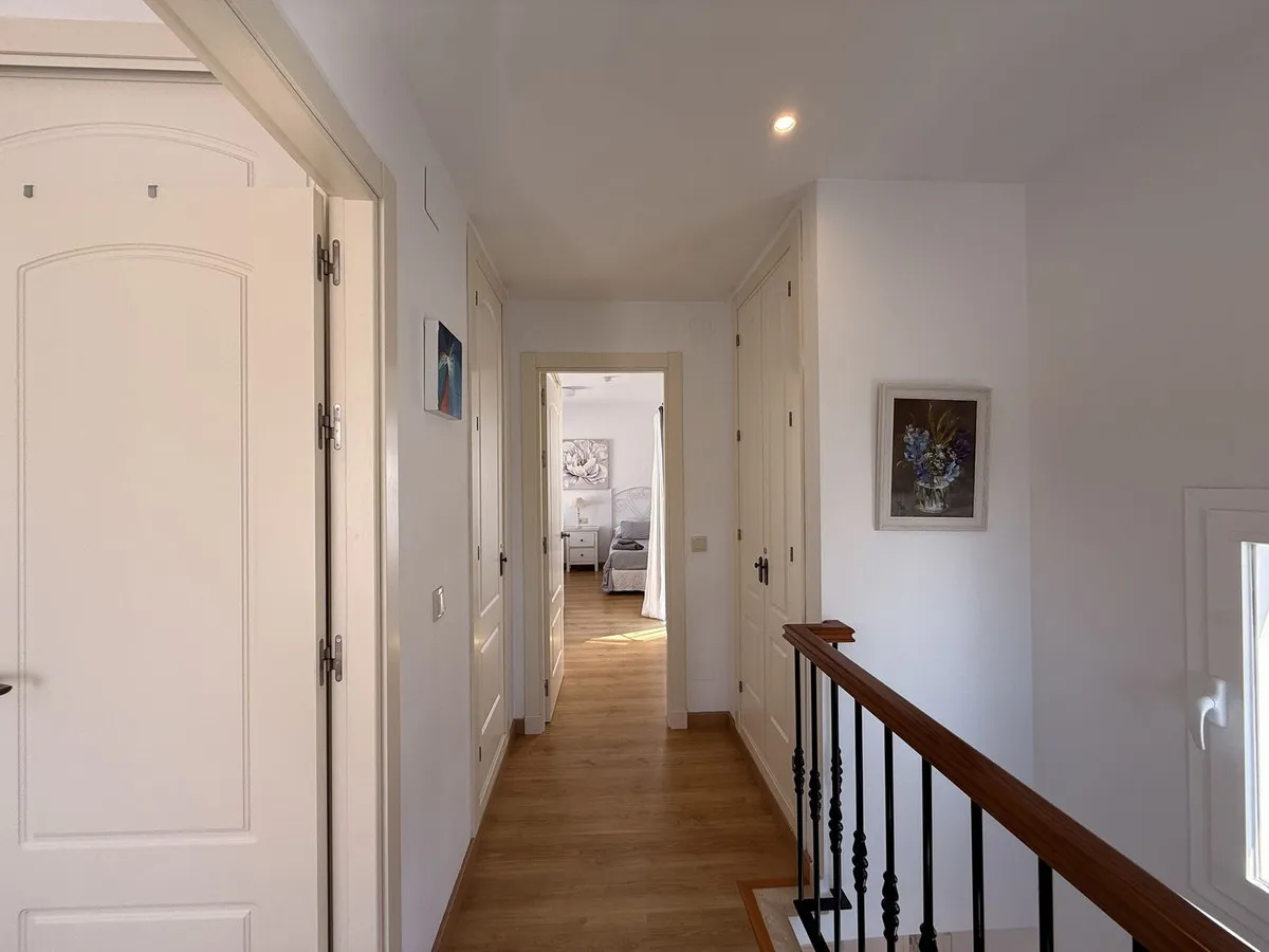 700c2ba3-f41e-4b70-a54f-9ee006fb3f94