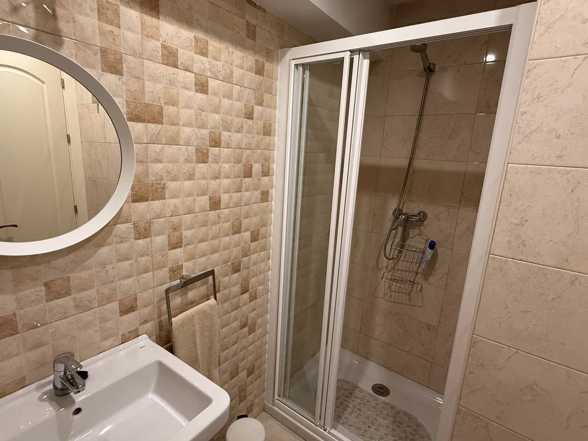 ade90458-b47f-42f5-bdfa-0441474f2bb9