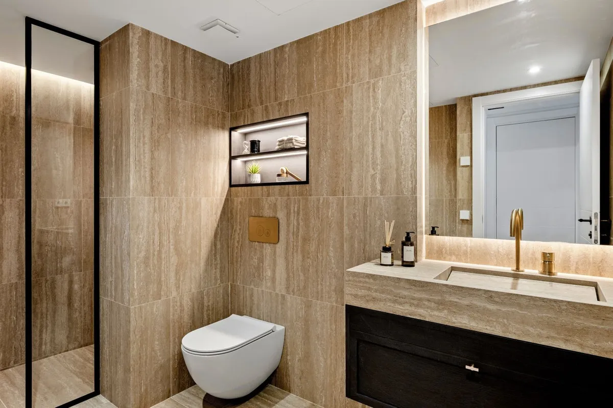 06d6c07f-da69-41a3-bf96-cc5980f2fe74