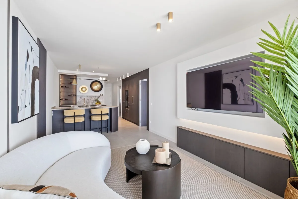 0b6db42f-21bb-490b-bfd3-44cd1d80434f