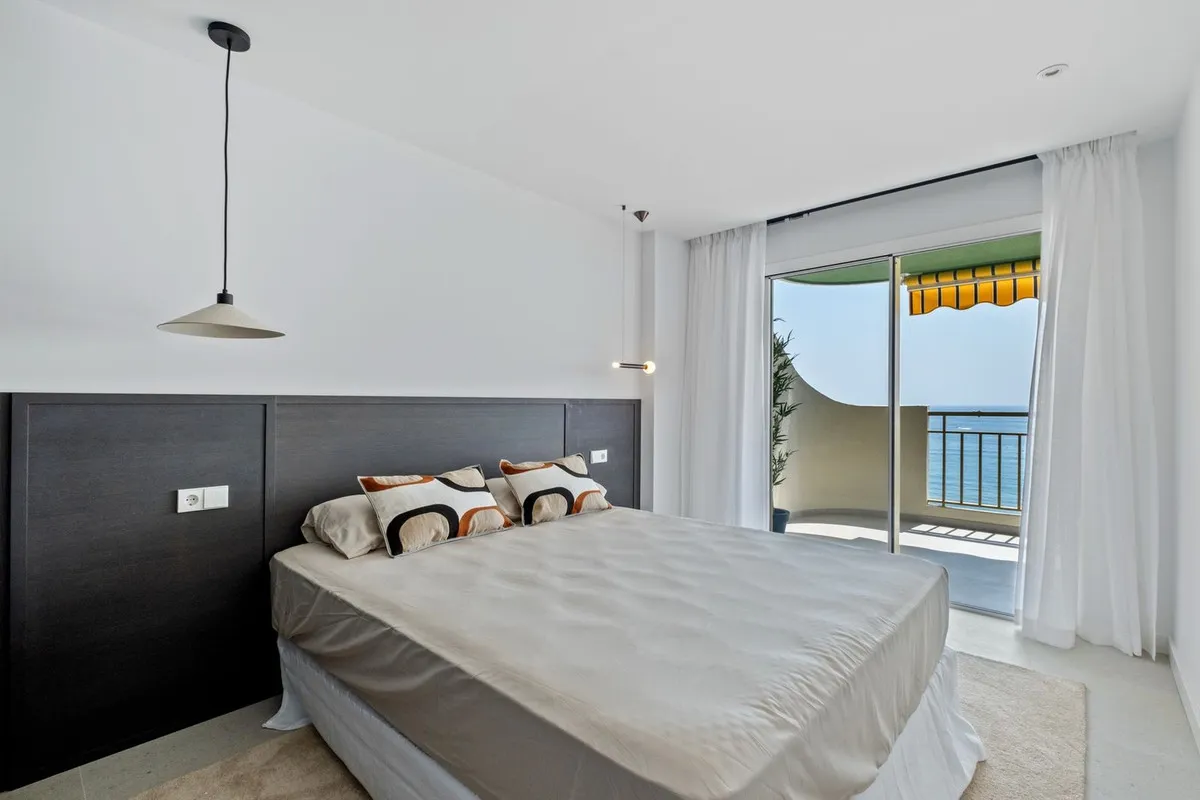 28b2ddf6-a946-4701-bf95-eb0e73372447