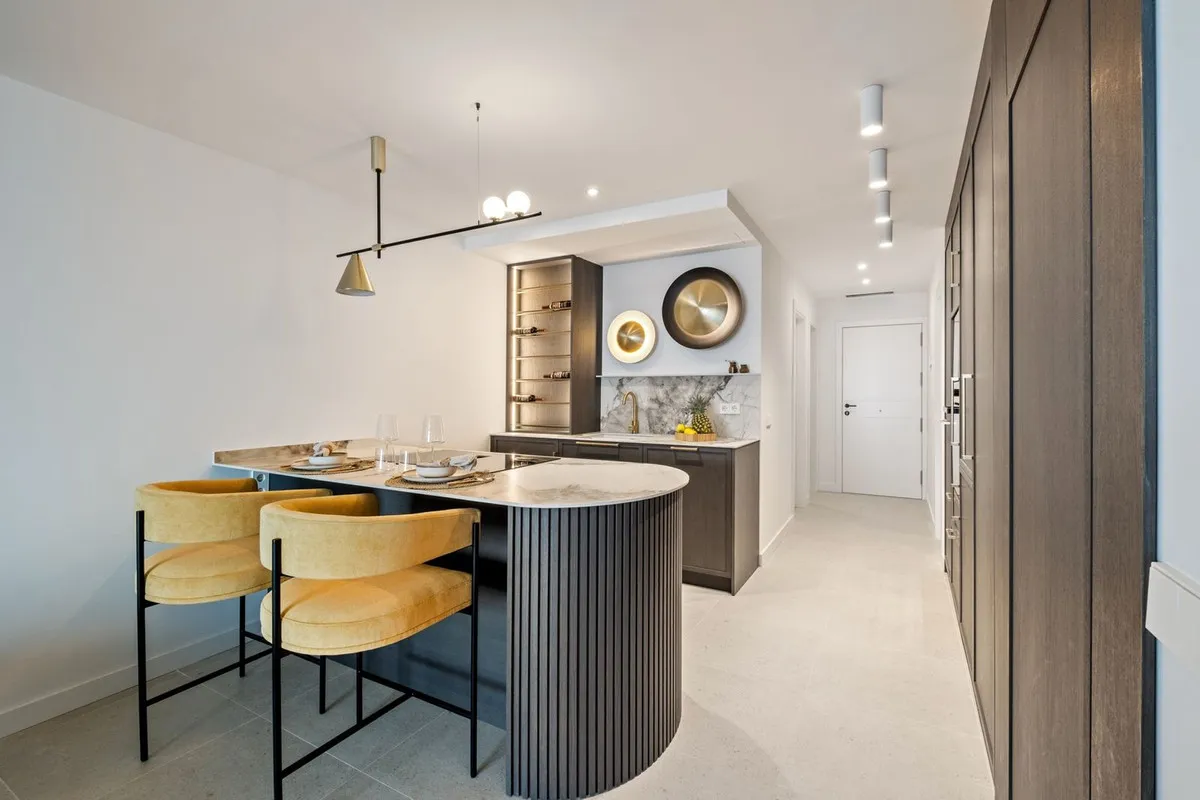 57c3fec4-3c2e-427b-8f60-c82a0257e57b