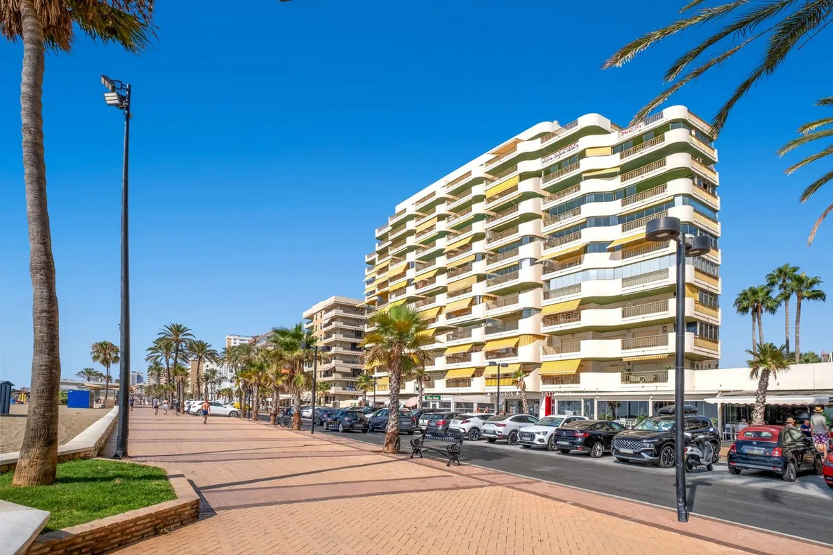 a85cdaac-ddea-4ac3-bf80-8ba4b4d32161