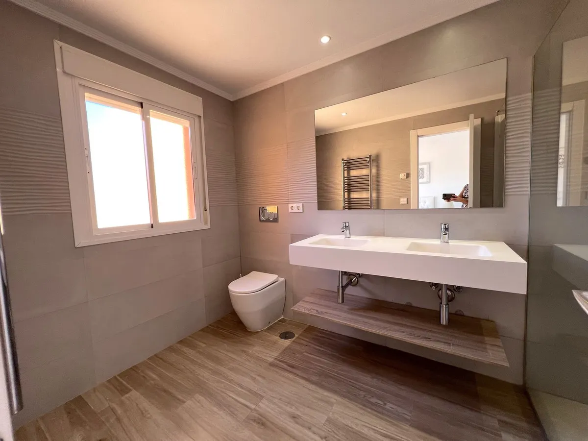 82b3ae16-dd02-41ef-8b3b-e7eea8294549