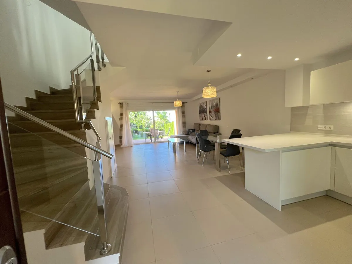 d5aced71-24d3-4a8f-94f2-8f6028f12e83