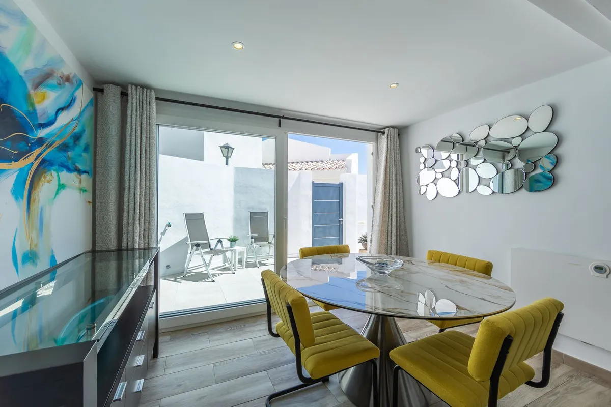 022ae7f6-62ea-42a4-8df3-319e469596b9