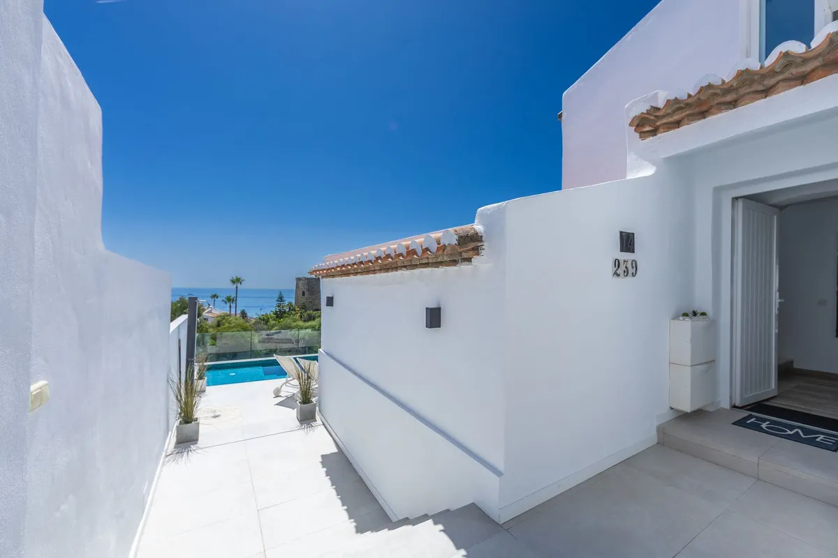 162a3cf0-cacd-42c0-9b31-ad40e7c59556