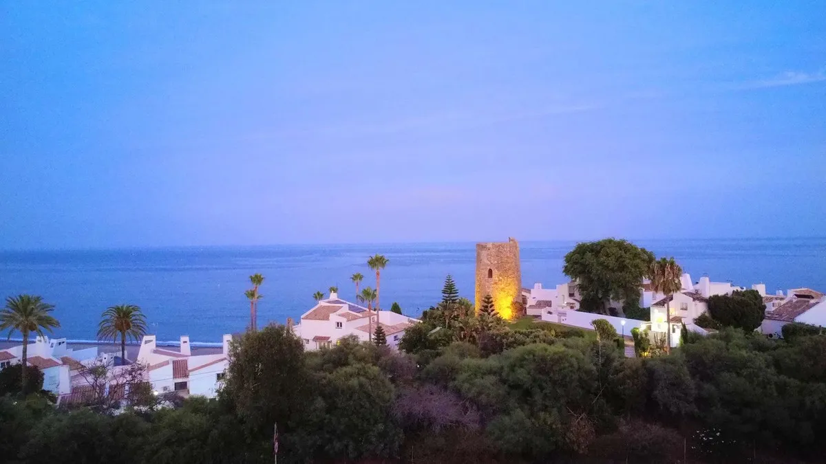 17994366-b46d-476d-b4ca-f7a8477061a8