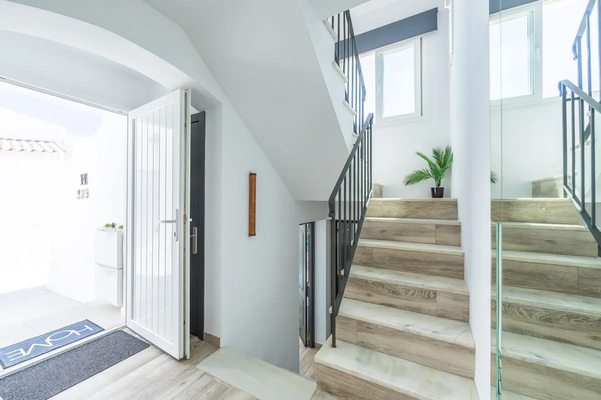 271d6897-fdec-4c95-8a56-1d5ced6fe810