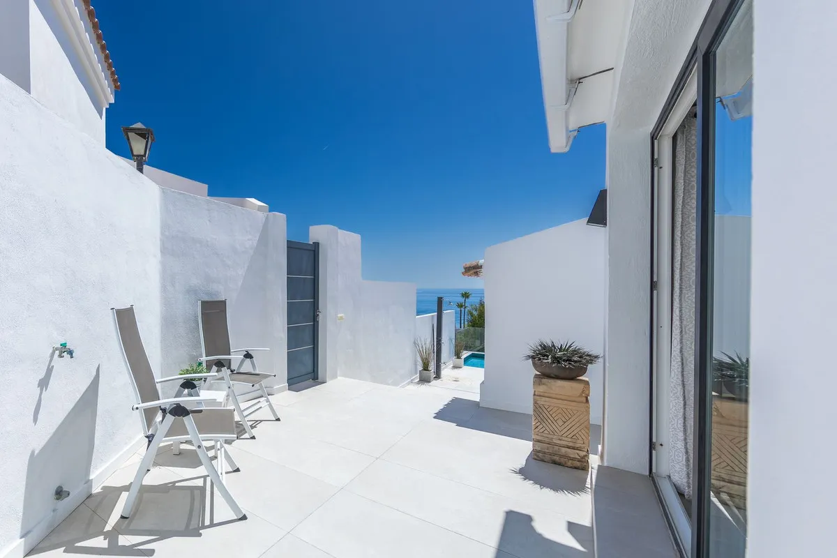 3e8e1f14-7e95-47b8-8cc2-563e3390acff