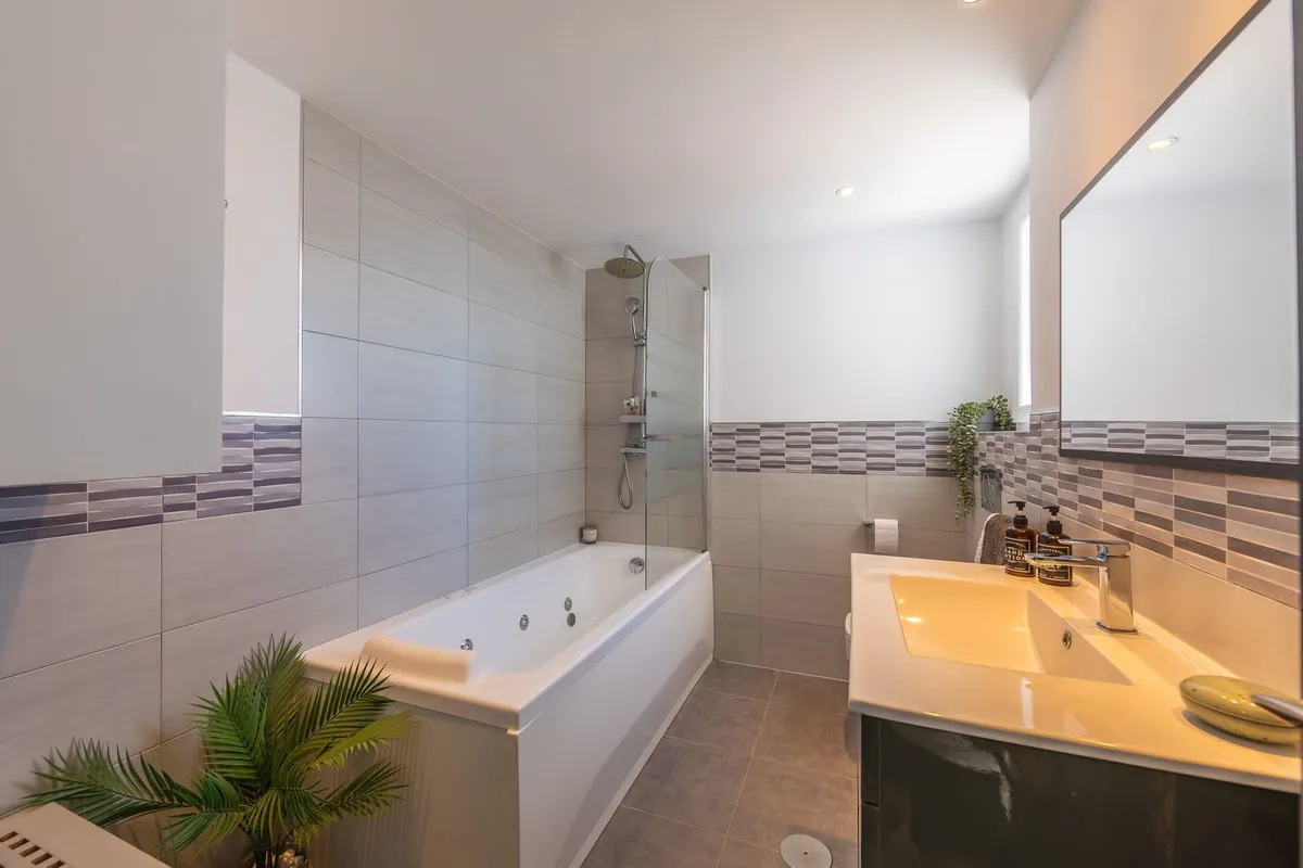 552ecce8-29d4-4004-9498-82bdbd453eed