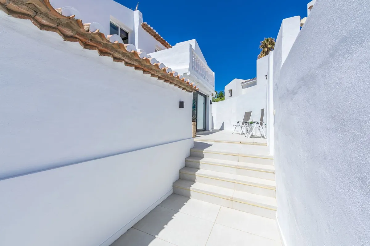 859542a1-d8d5-4e84-8f3e-062eee408a5a