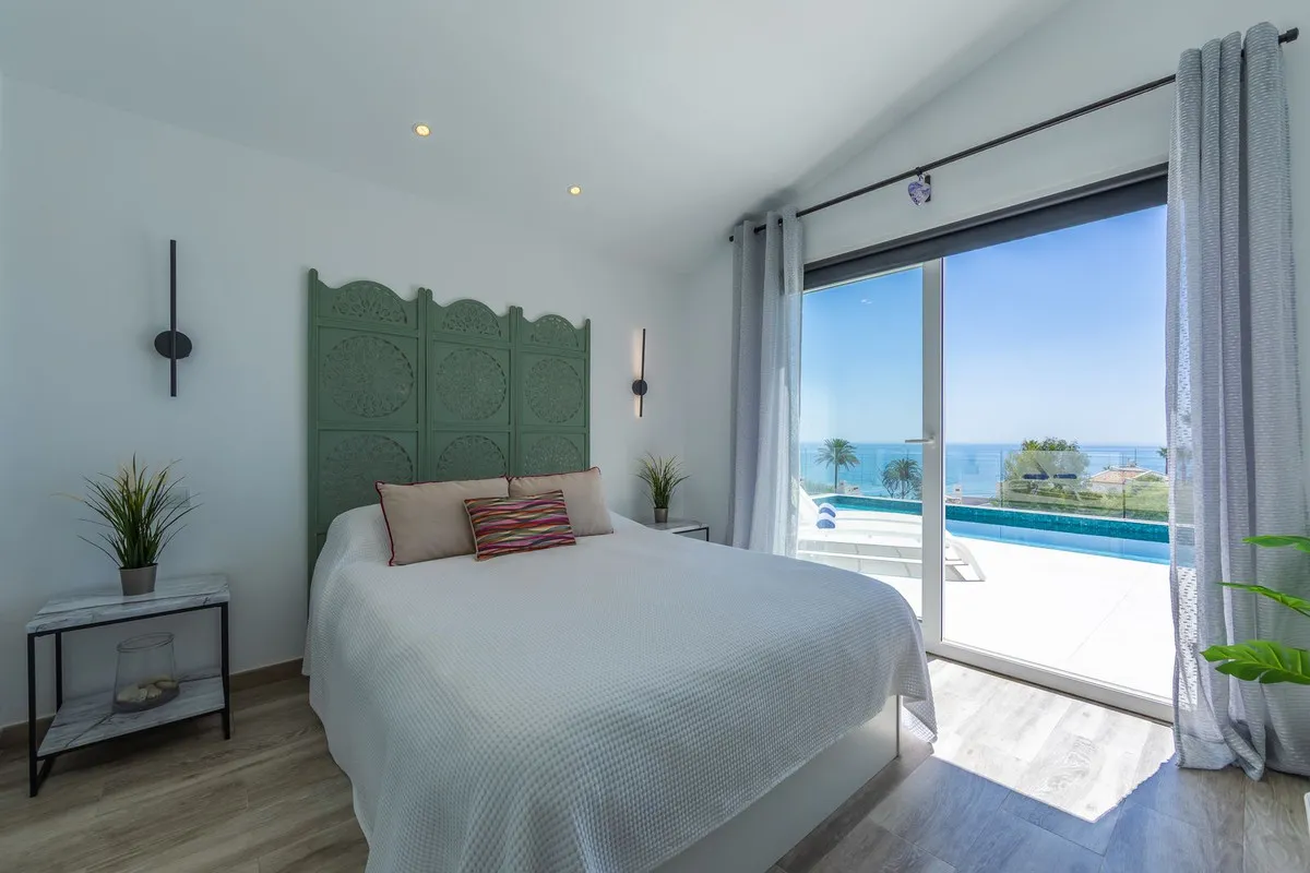 9f313a6c-316c-45ce-a0ba-0c79a22aacb7