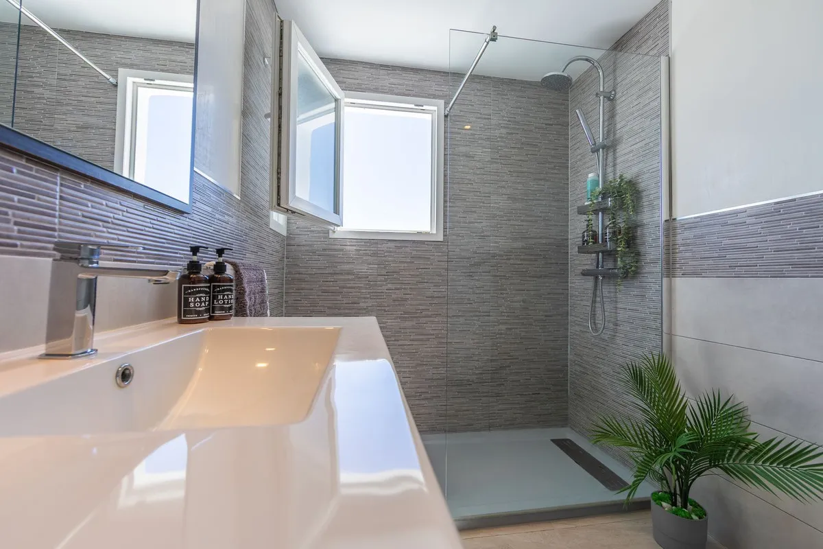 a12e977b-f45a-4d3b-b44f-07e11af69ede