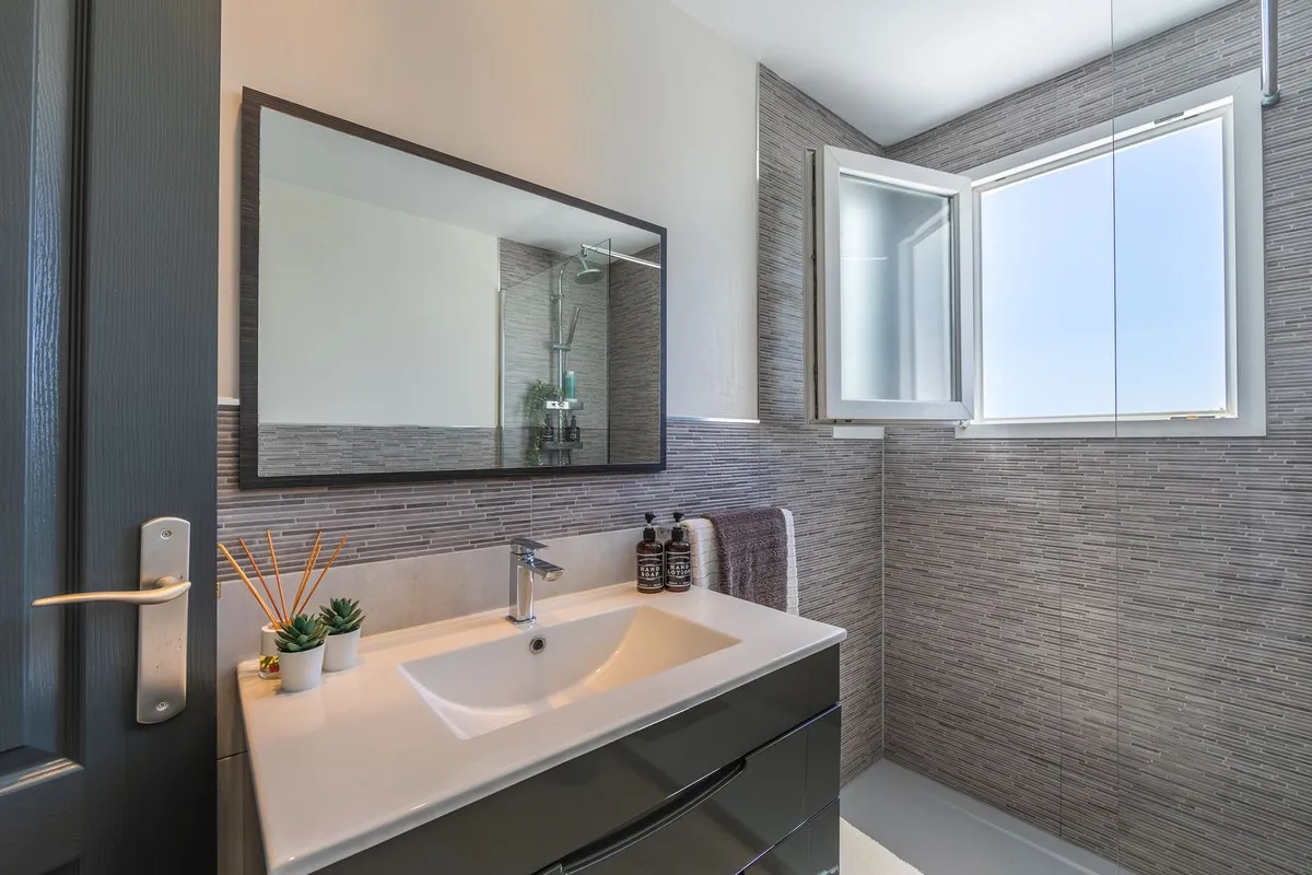 a7fdc5b0-4e39-4f4d-887c-97e47b775f34