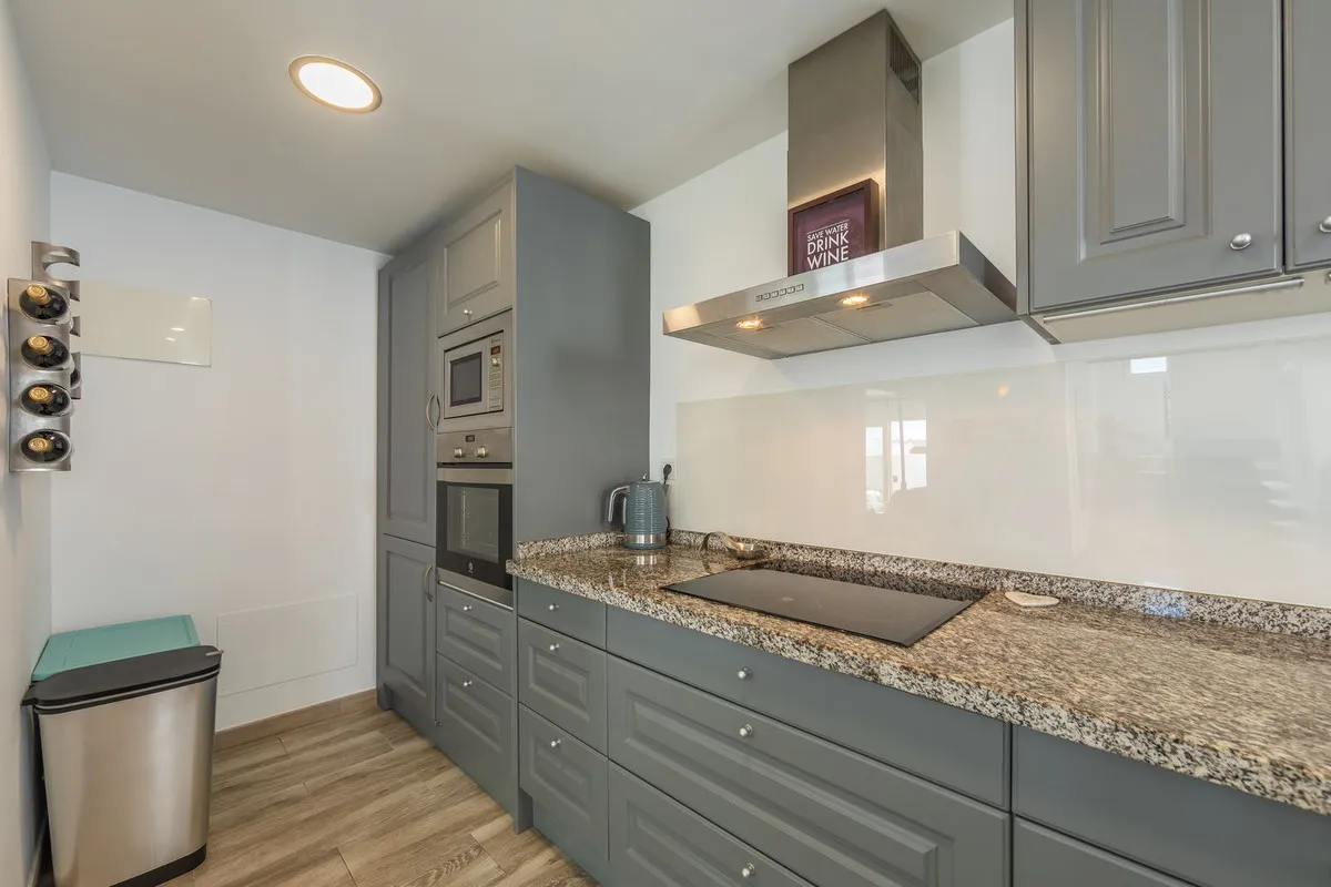 b133942c-c40b-4448-808c-6380755313a7