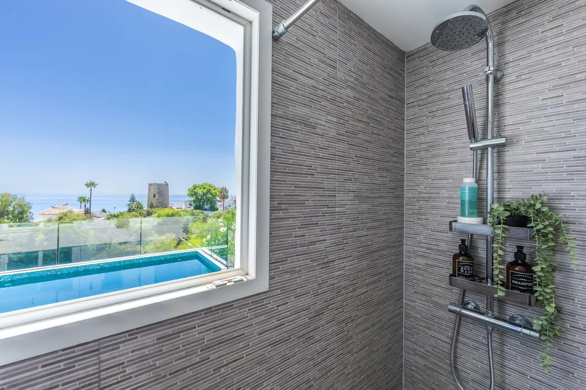 c69af043-c566-4fb7-8103-b448031339b4