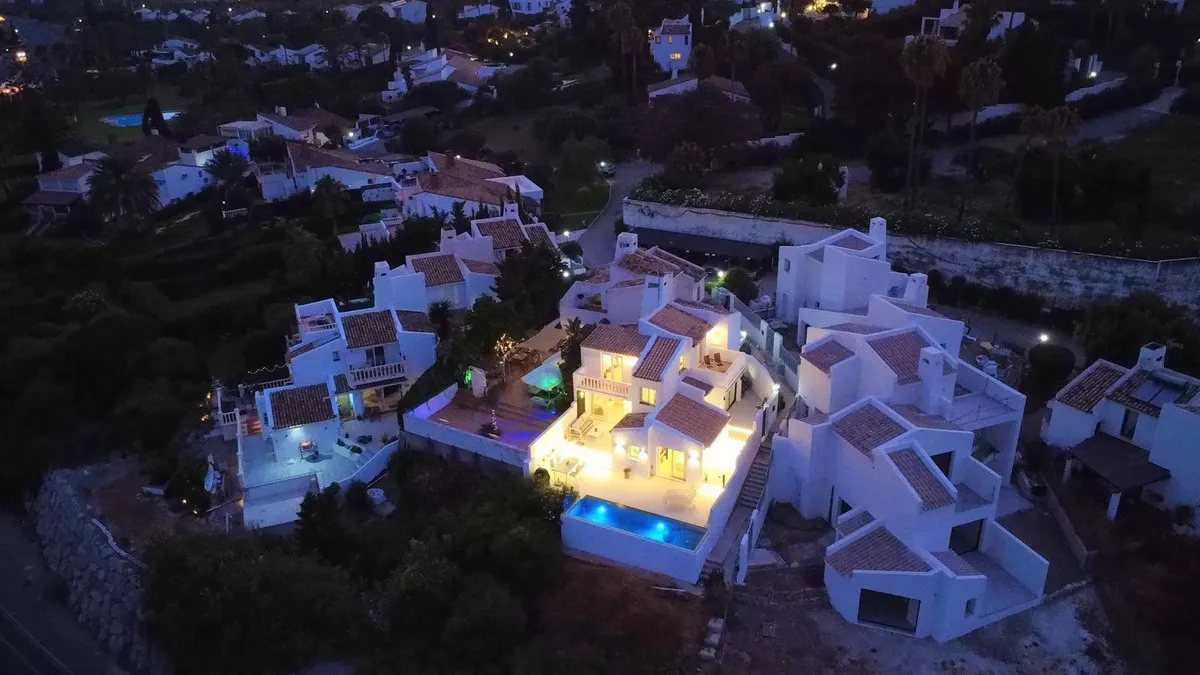 d9a62ac0-a11d-4157-89f4-f8925d1ad42f