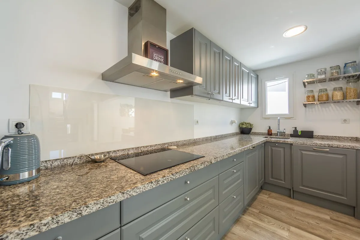 e476ec15-a520-4dfc-977b-5efe12d698a3