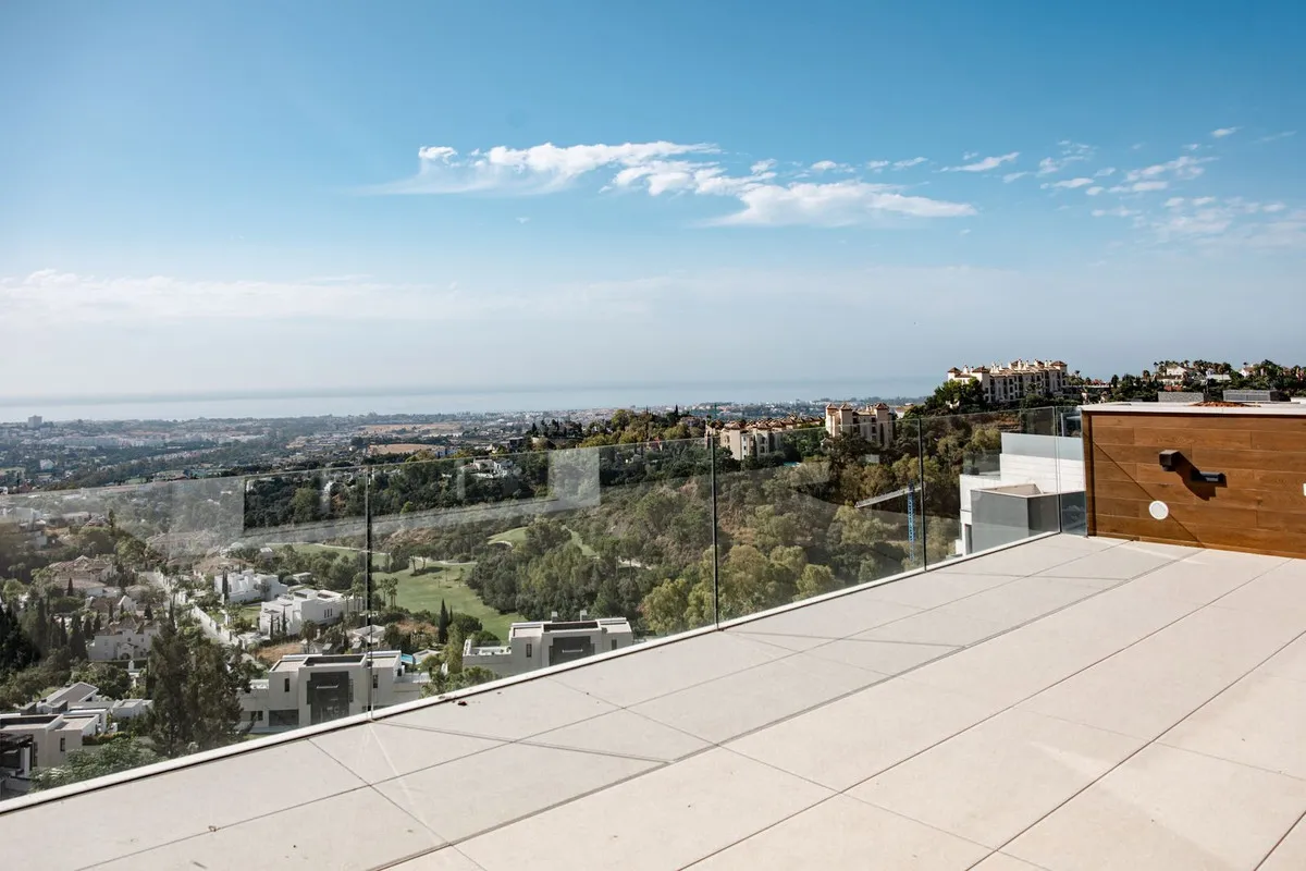 5e785633-73e7-41bc-9742-563b10d1f18b