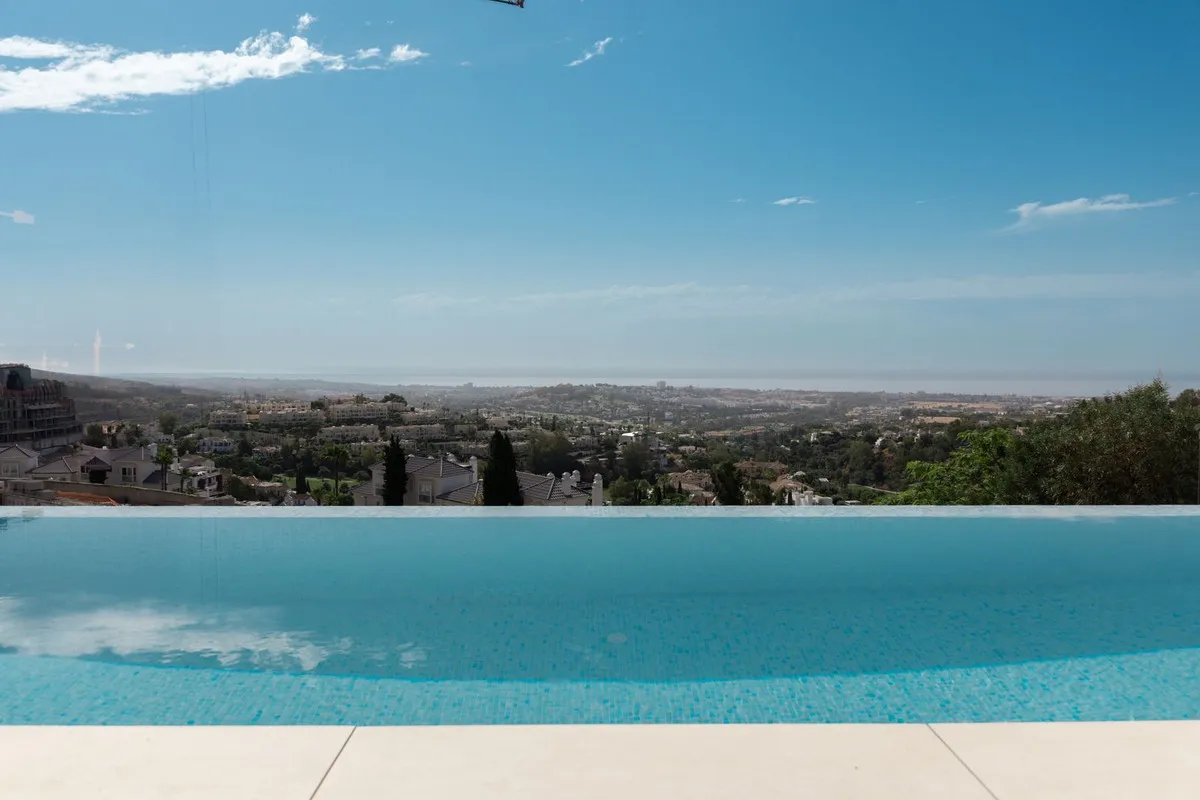 fd4e9fb7-b589-4d96-ac1e-8bbf7657c3eb