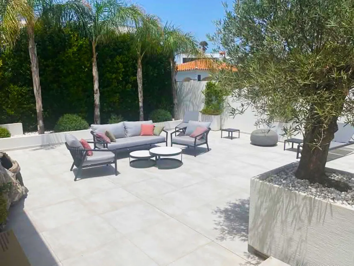 b2e1f0be-32f1-4249-b7c5-c8a25b65a9d3