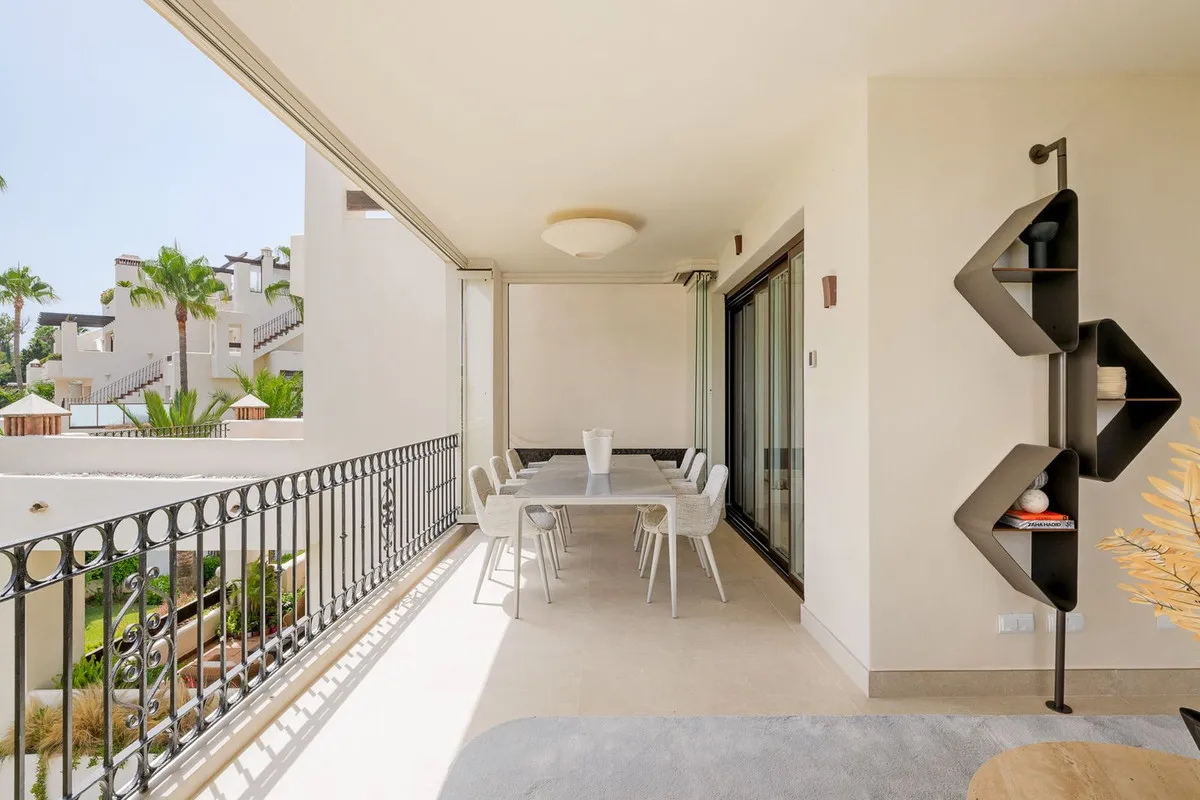 205c8c52-9588-4d3f-85c0-f50730ba267b