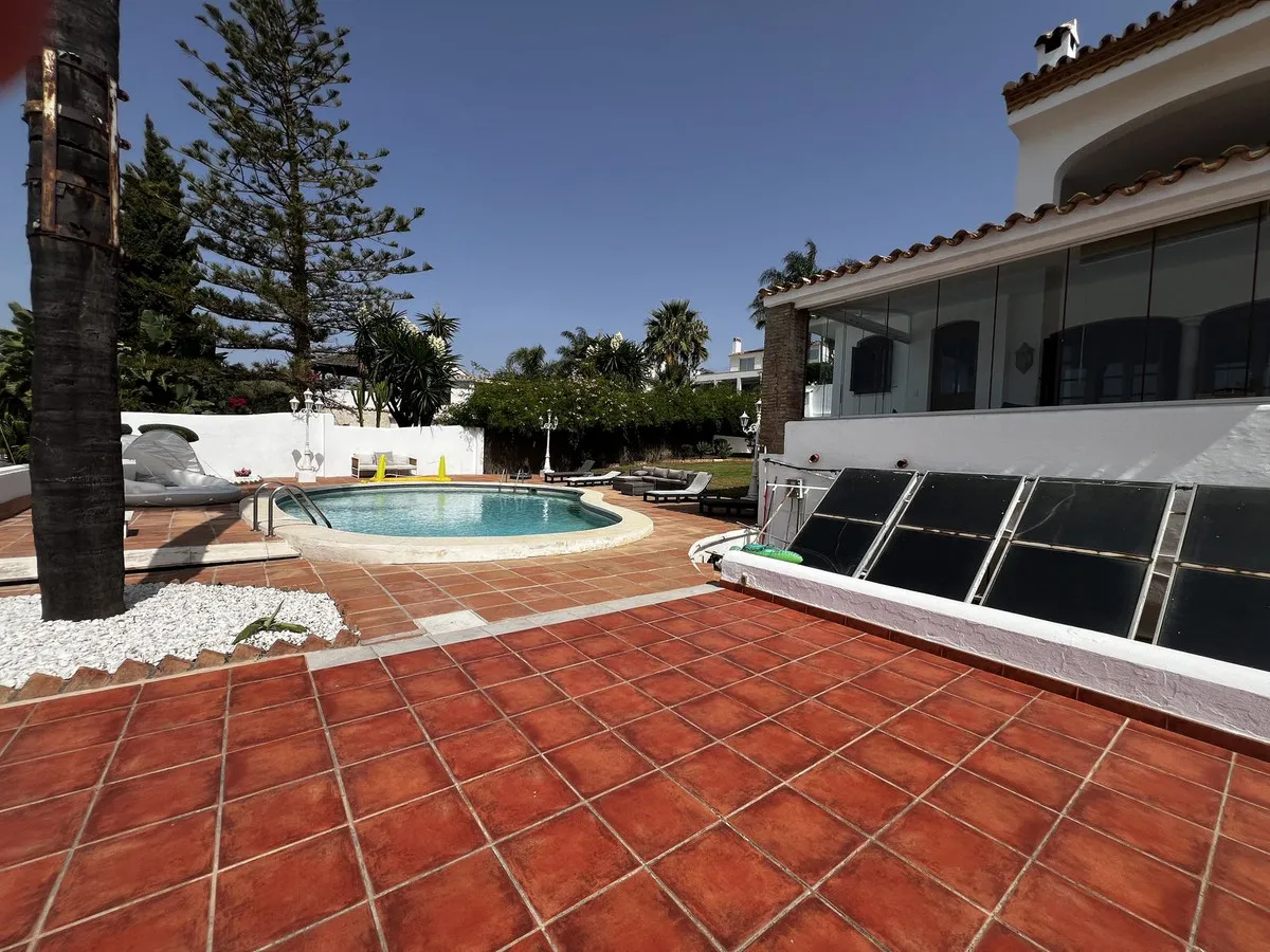 d1330b96-9689-41f9-92c8-0751085bdb75