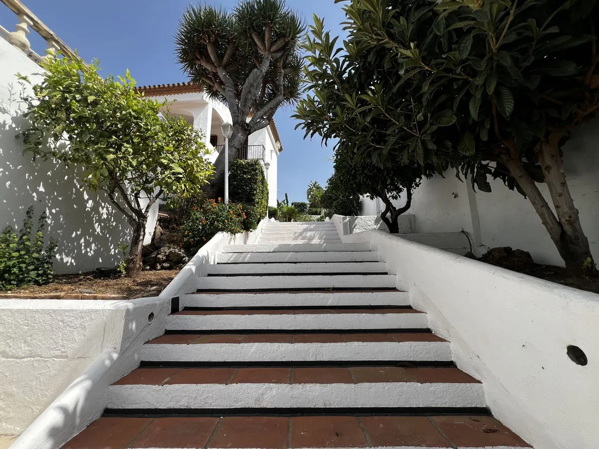 fdf90d15-29ad-446a-b8d9-8fd8dd525949