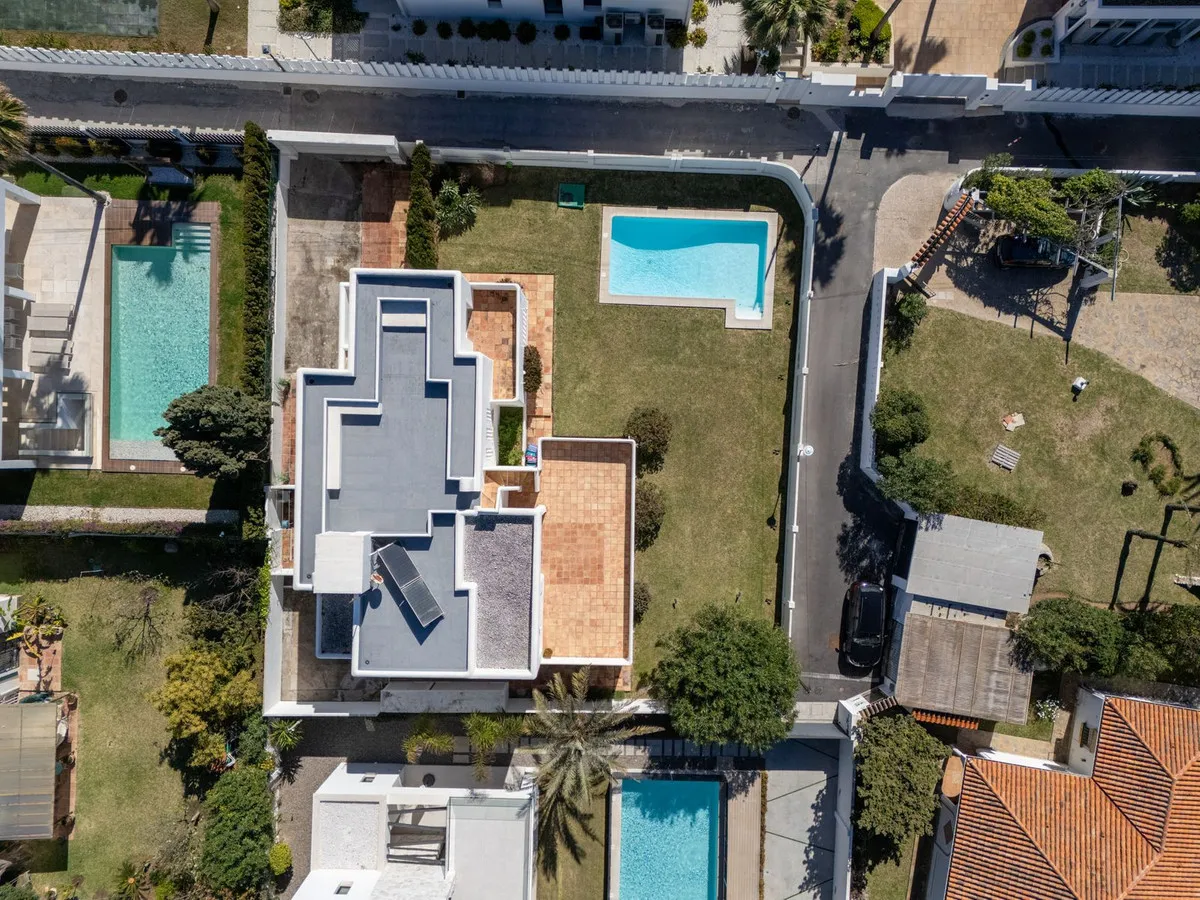 18a5f5d8-7f18-4793-9994-064c403f6109