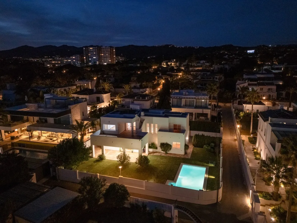 92b91e8f-17d6-45c2-8bfd-2f87d49fb998