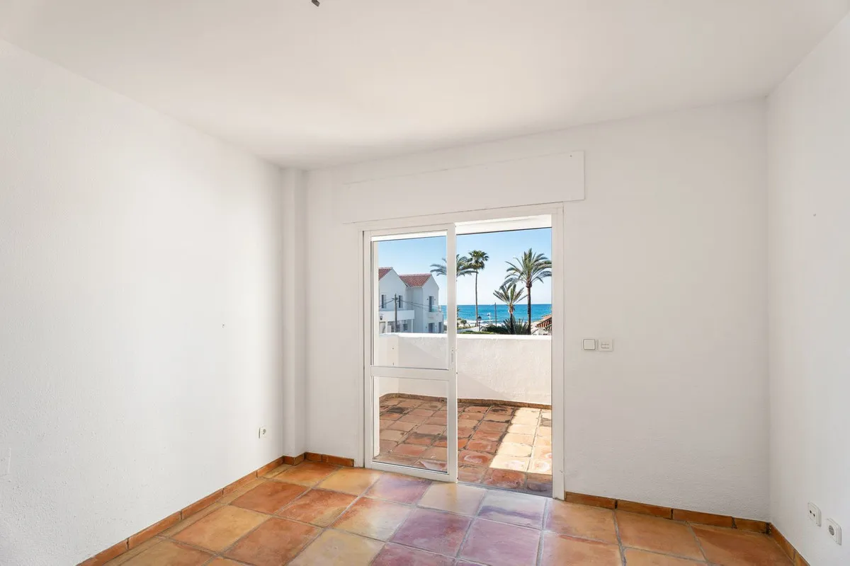 b618fea2-b368-49e6-b37a-7a2804baeefc