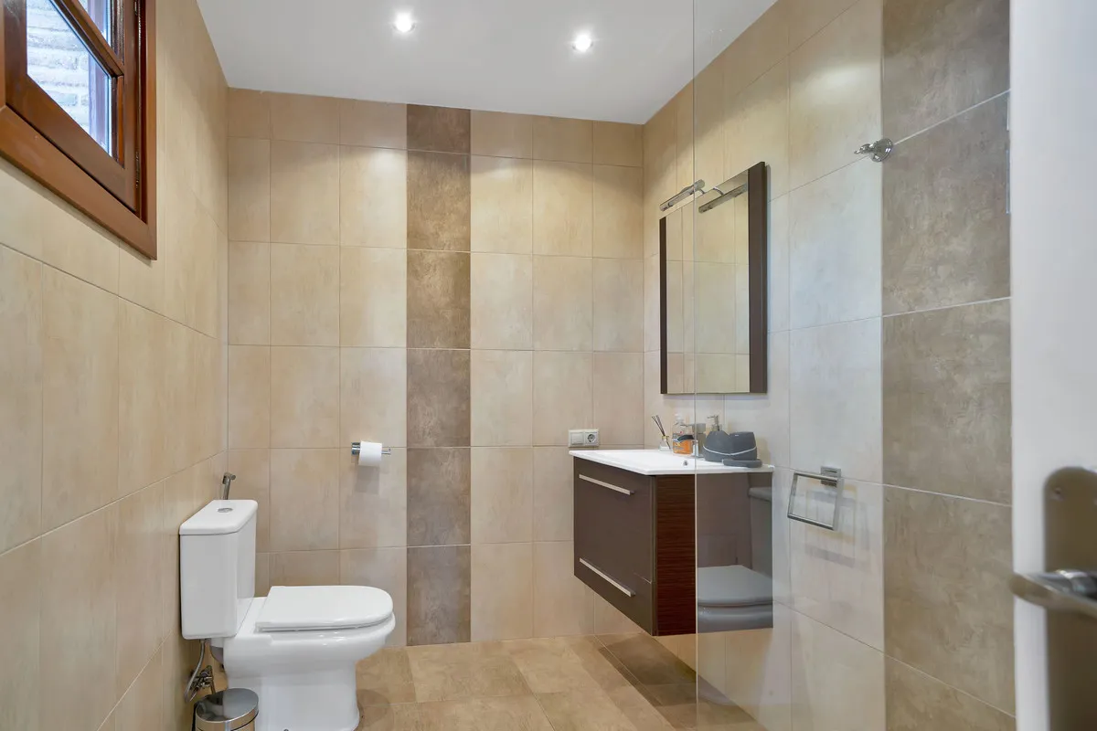 f967e407-1a16-439c-98d8-241e0f63852a