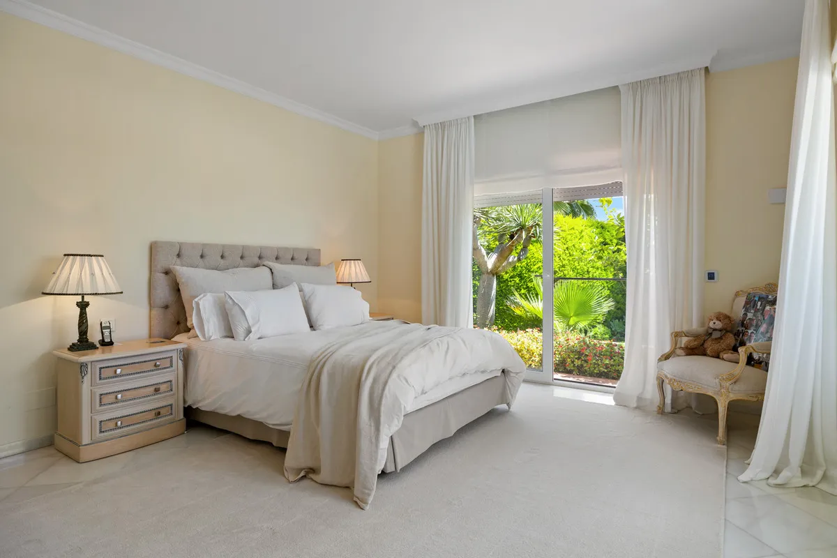 40f9f79b-9d7b-4ac0-88dc-af69e4727713