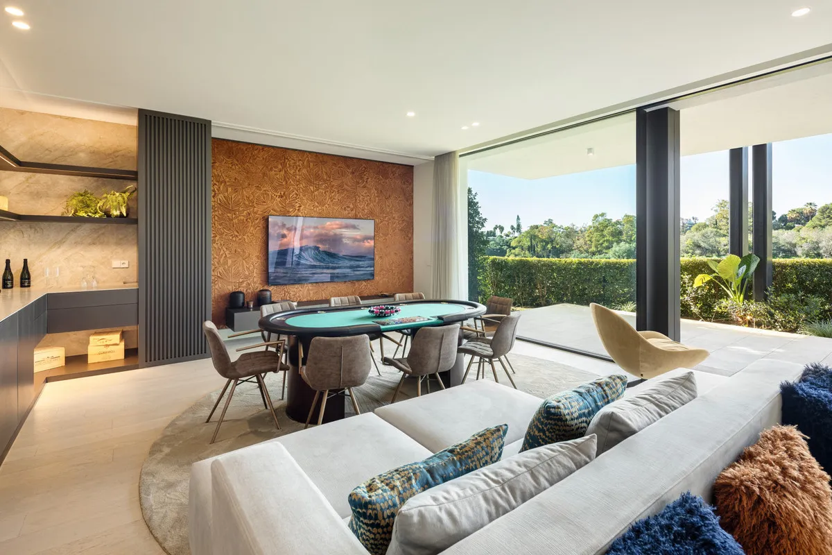 2bc302fd-50c3-4293-b2dd-9af925db9fa2