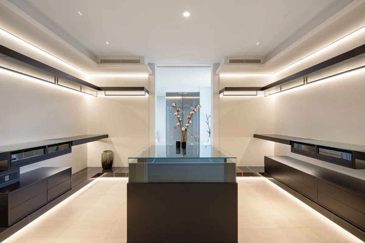 c9e0888e-9fff-4d11-adb5-36ae8e577d83