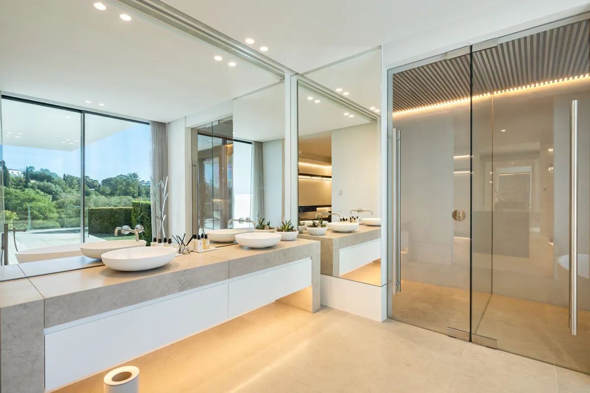 e0fef610-1cee-4dea-9a2c-f8caee7bedb2