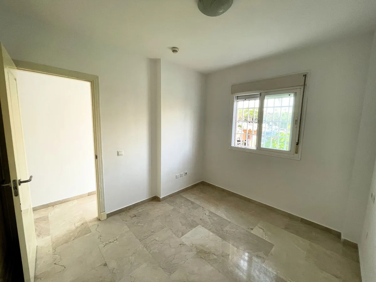 0b12799d-96e0-457a-a8b9-359c81503ab9