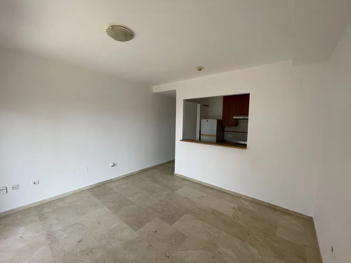 c2d16cd8-2b49-404c-a498-07dbdcb497f3