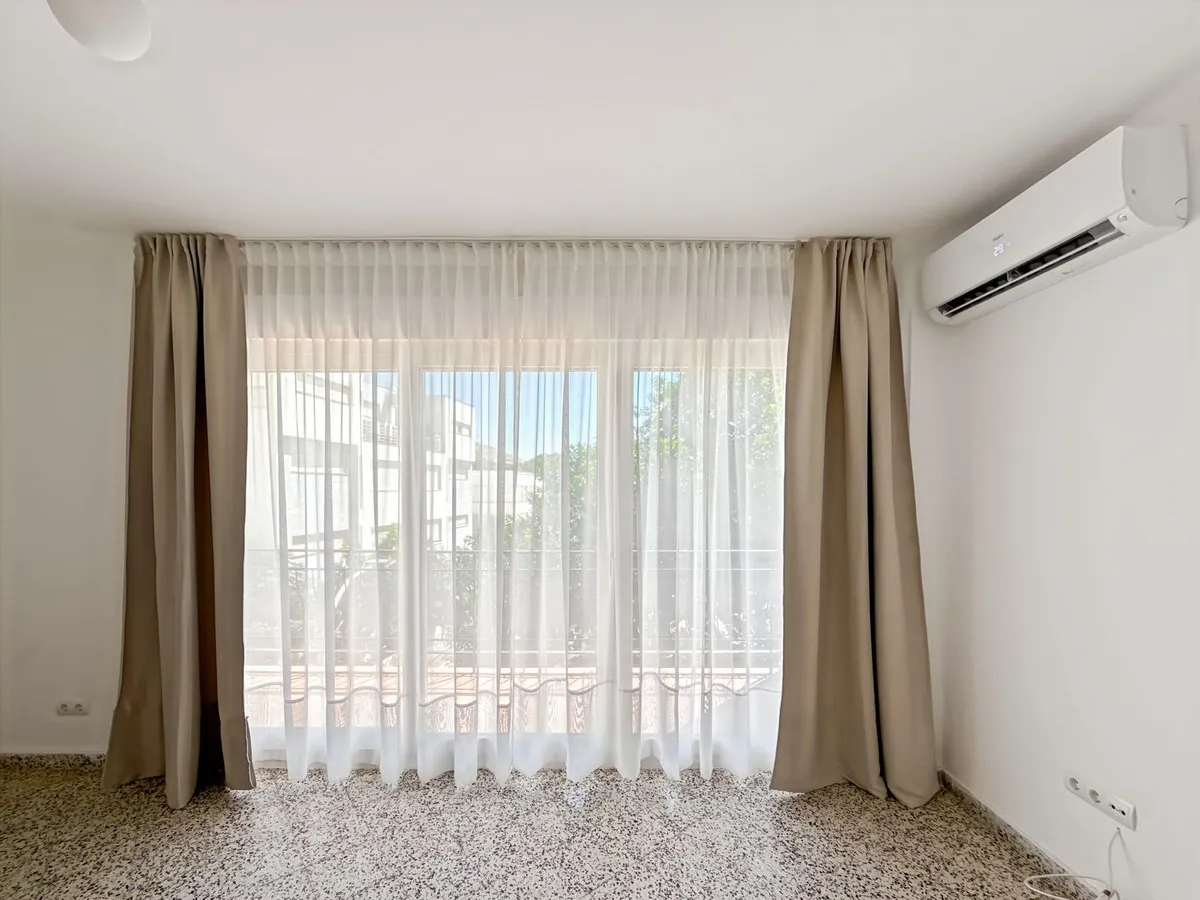 45e15156-f8cb-4eb1-8566-f4bb2a8f5964