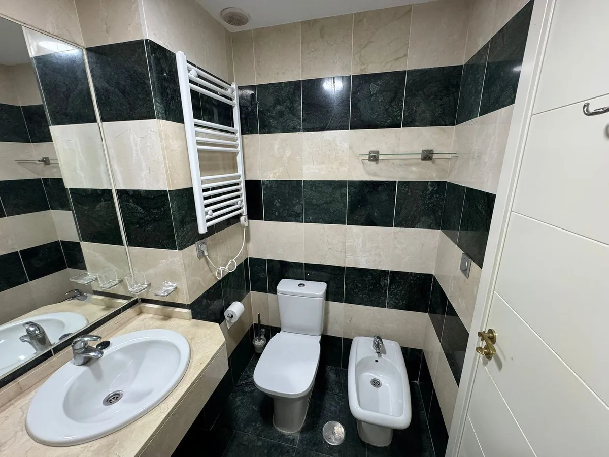 c50ce464-abcc-4769-83dd-02dae5ce2a46