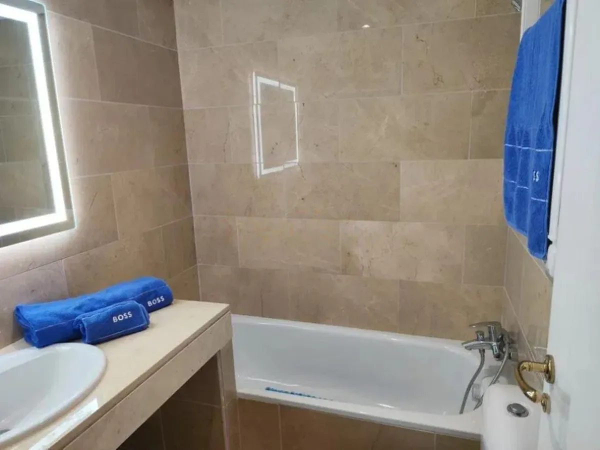 5801024d-dd6f-4f7e-8a60-146280d5176d